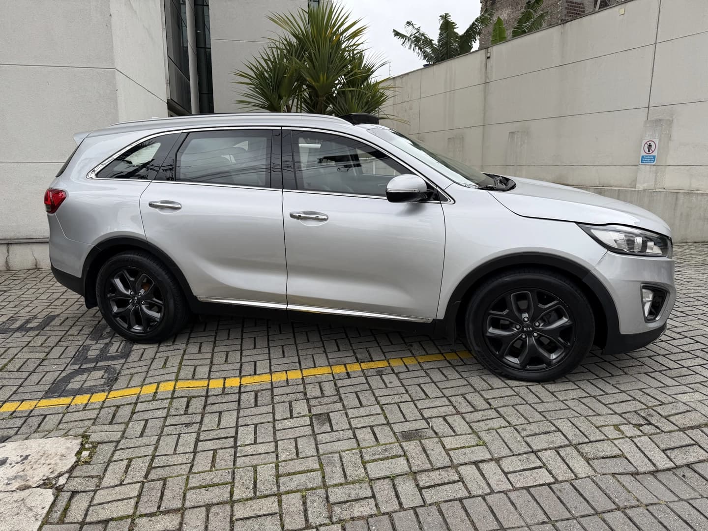 KIA SORENTO 3.3 V6 GASOLINA EX 7L AUTOMATICO 5