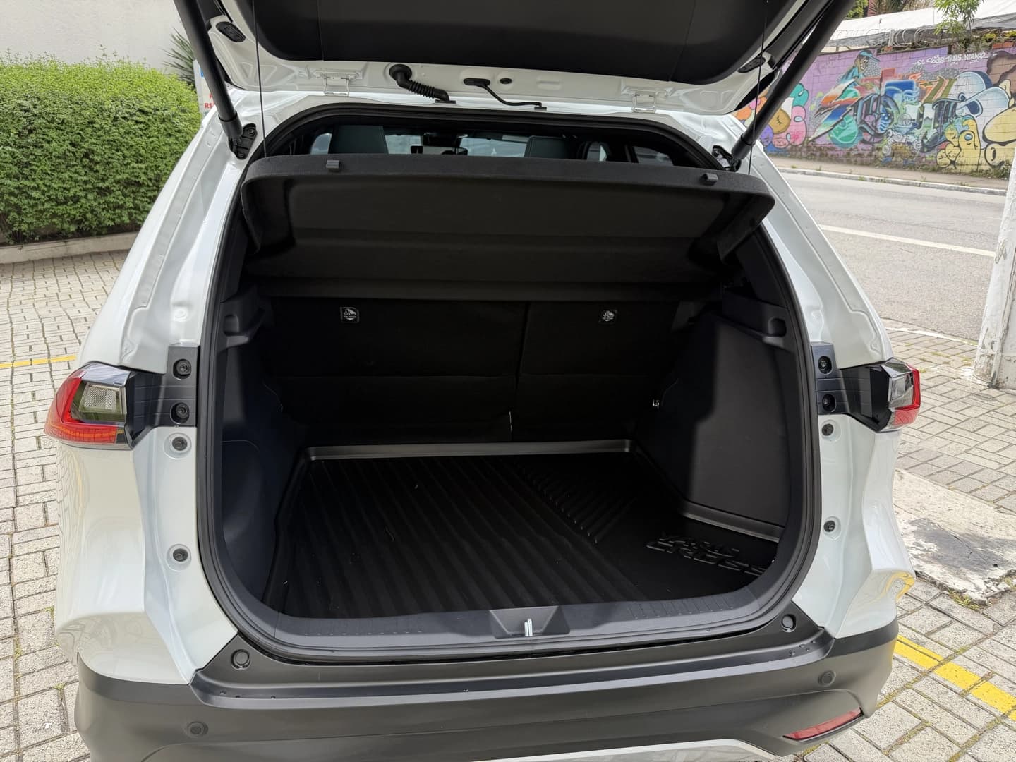 TOYOTA YARIS CROSS 1.5 VVT-I HYBRID FLEX XRX CVT 2