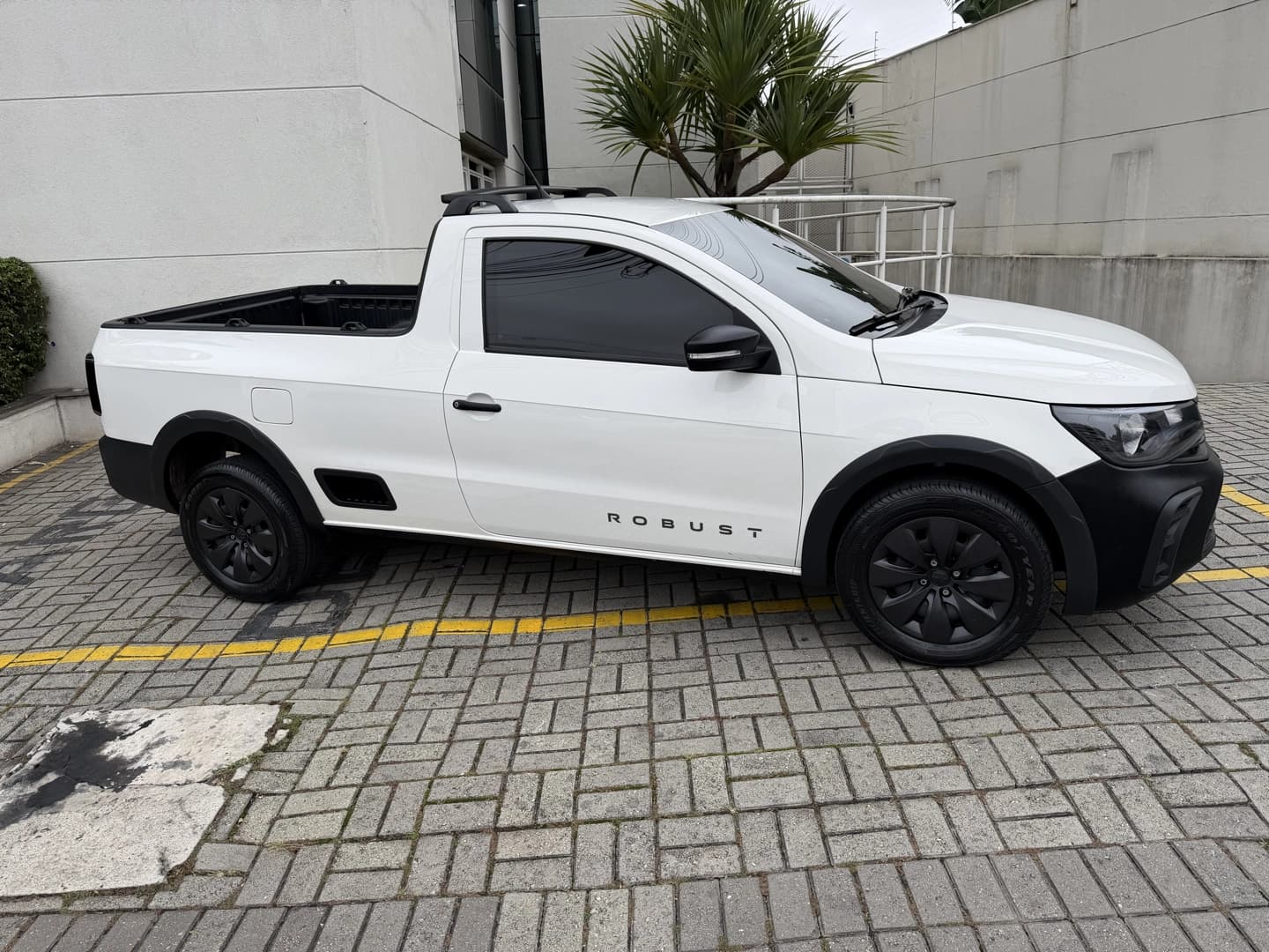 VOLKSWAGEN SAVEIRO 1.6 MSI ROBUST CS 16V FLEX 2P MANUAL 4