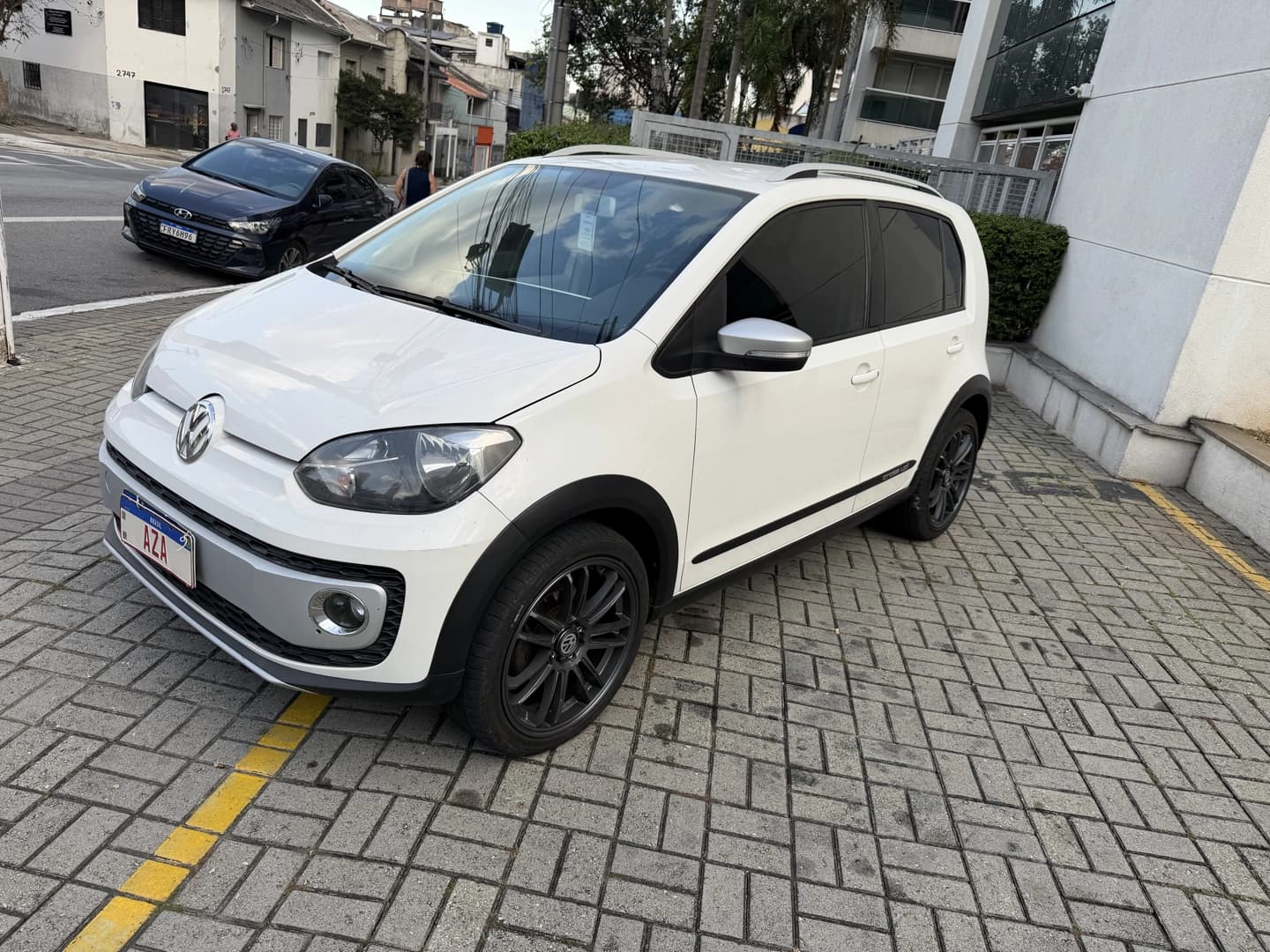 VOLKSWAGEN CROSS UP 1.0 TSI 12V FLEX 4P MANUAL 2