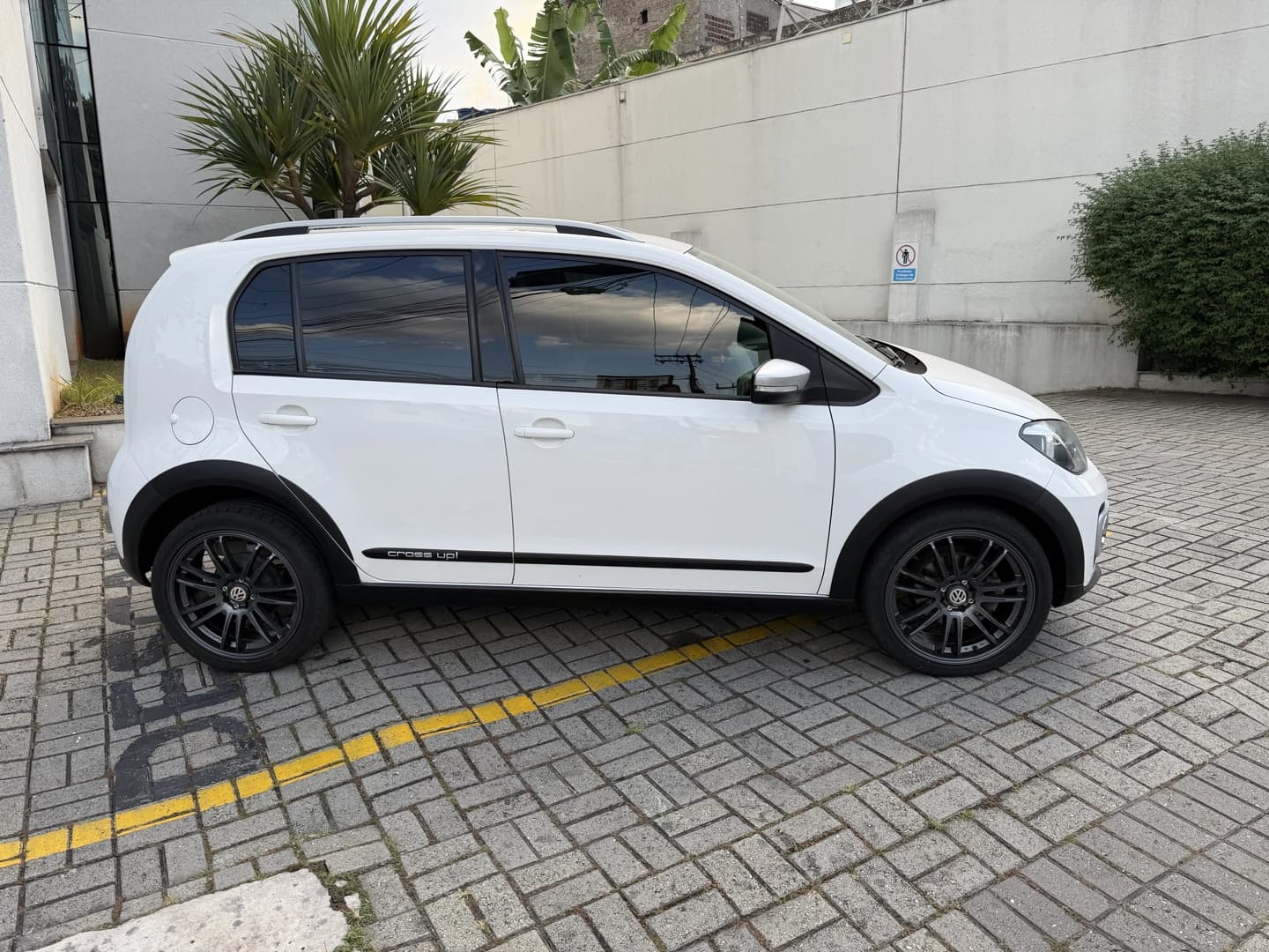 VOLKSWAGEN CROSS UP 1.0 TSI 12V FLEX 4P MANUAL 5