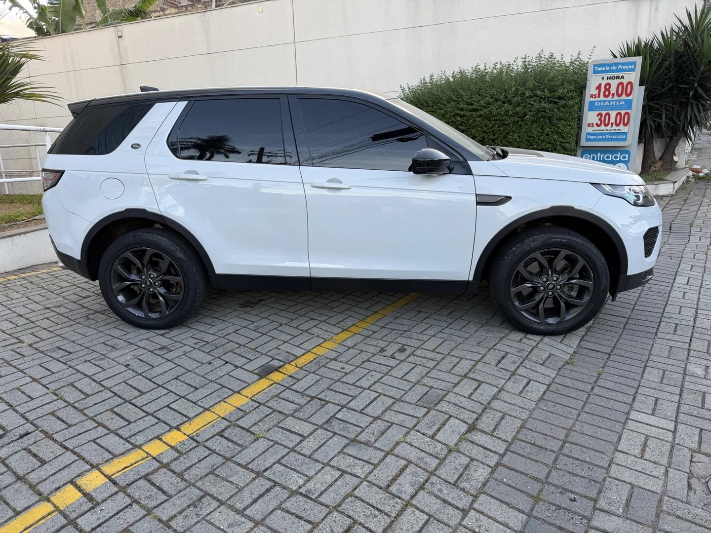 LAND ROVER DISCOVERY SPORT 2.0 16V TD4 TURBO DIESEL LANDMARK EDITION 4P AUTOMÁTICO 5