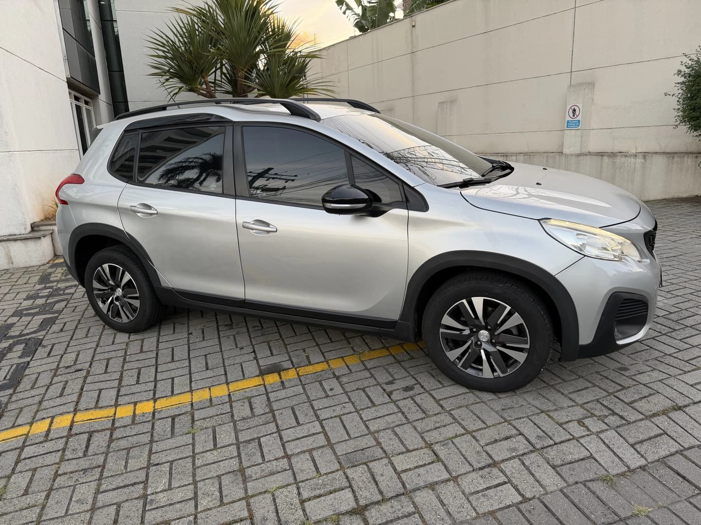 PEUGEOT 2008 1.6 16V FLEX ALLURE PACK 4P AUTOMÁTICO 5