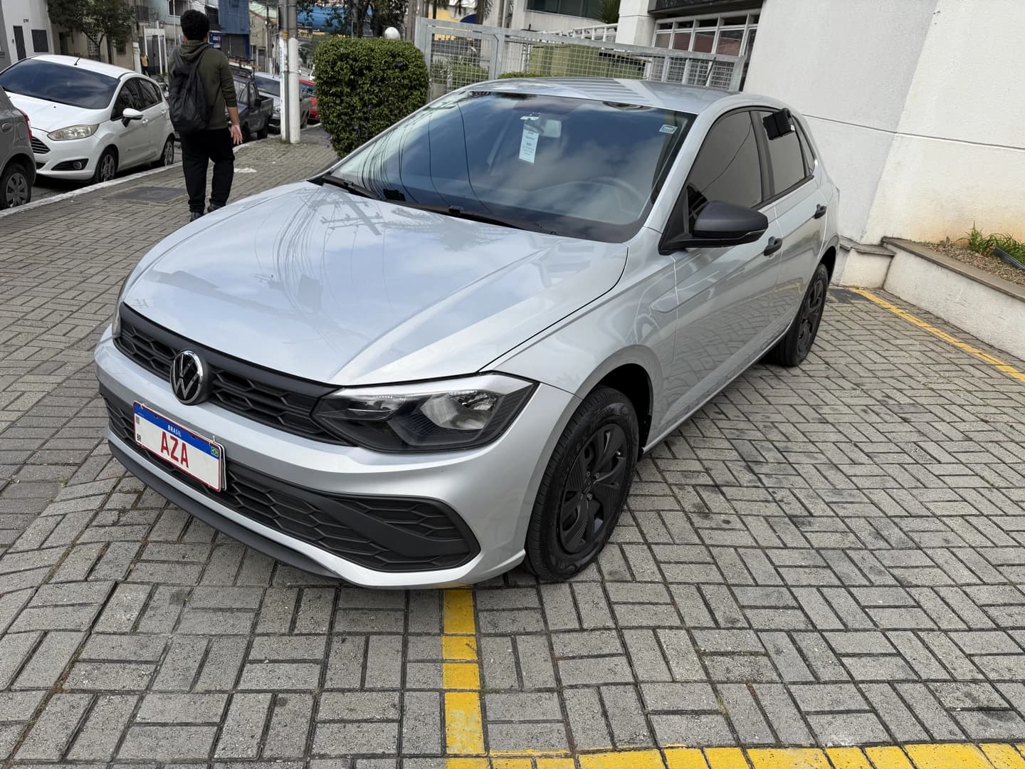 VOLKSWAGEN POLO 1.0 MPI TRACK MANUAL 2