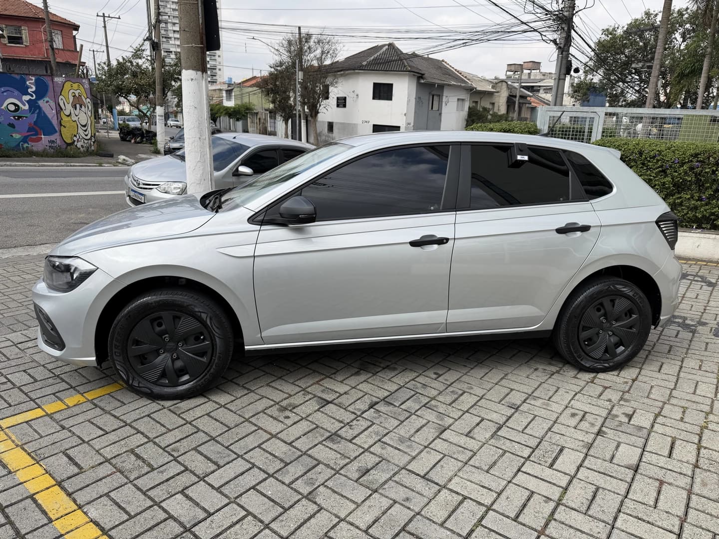 VOLKSWAGEN POLO 1.0 MPI TRACK MANUAL 4