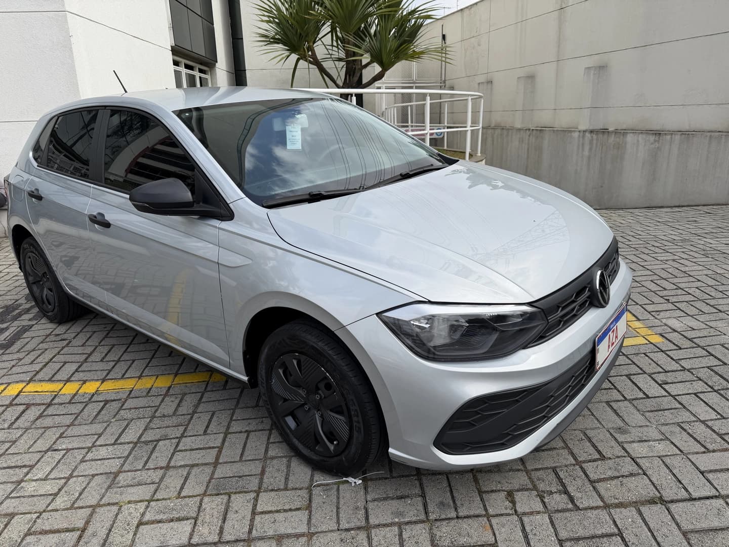 VOLKSWAGEN POLO 1.0 MPI TRACK MANUAL 3