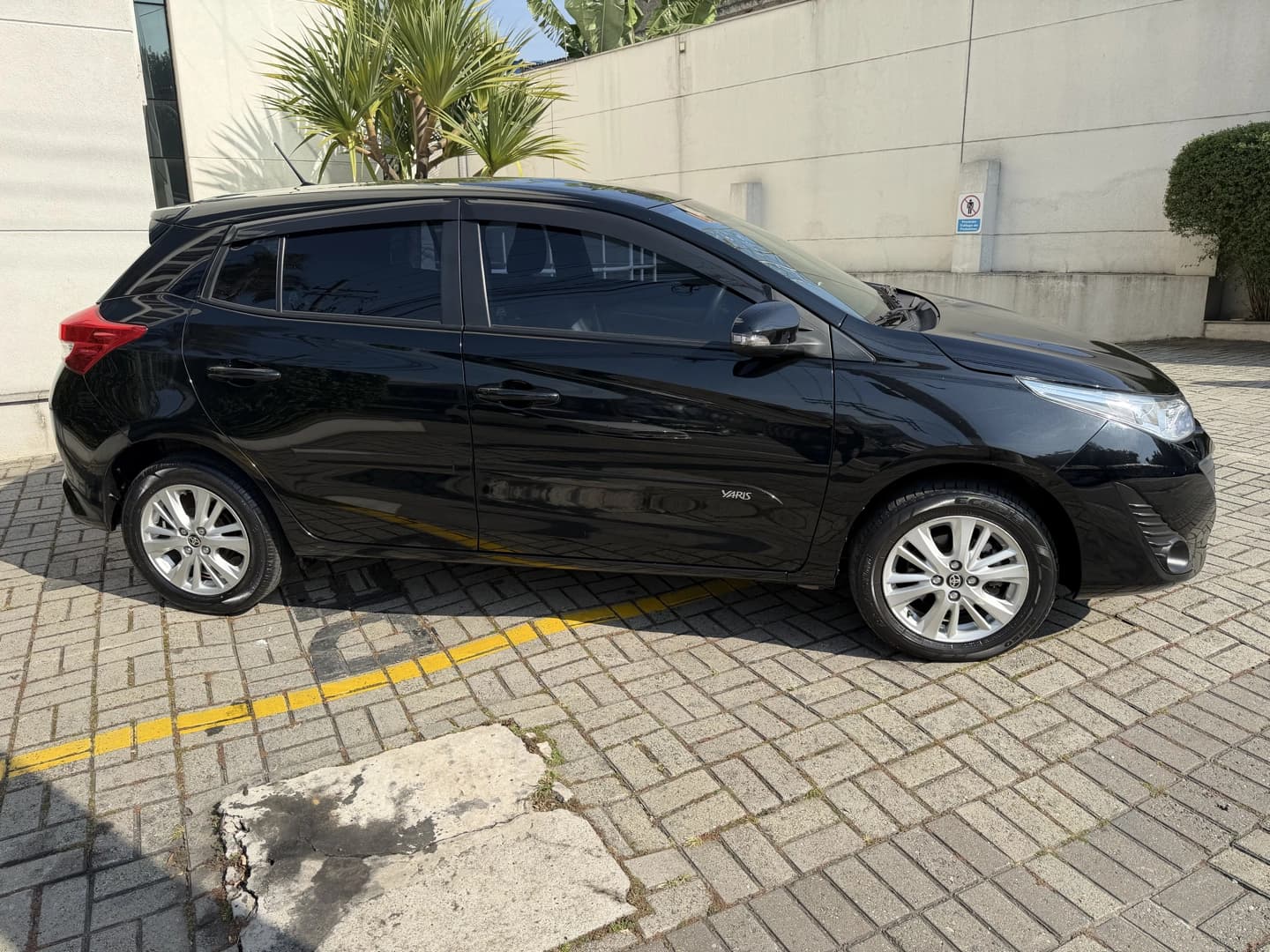 TOYOTA YARIS 1.3 16V FLEX XL PLUS TECH MULTIDRIVE 5