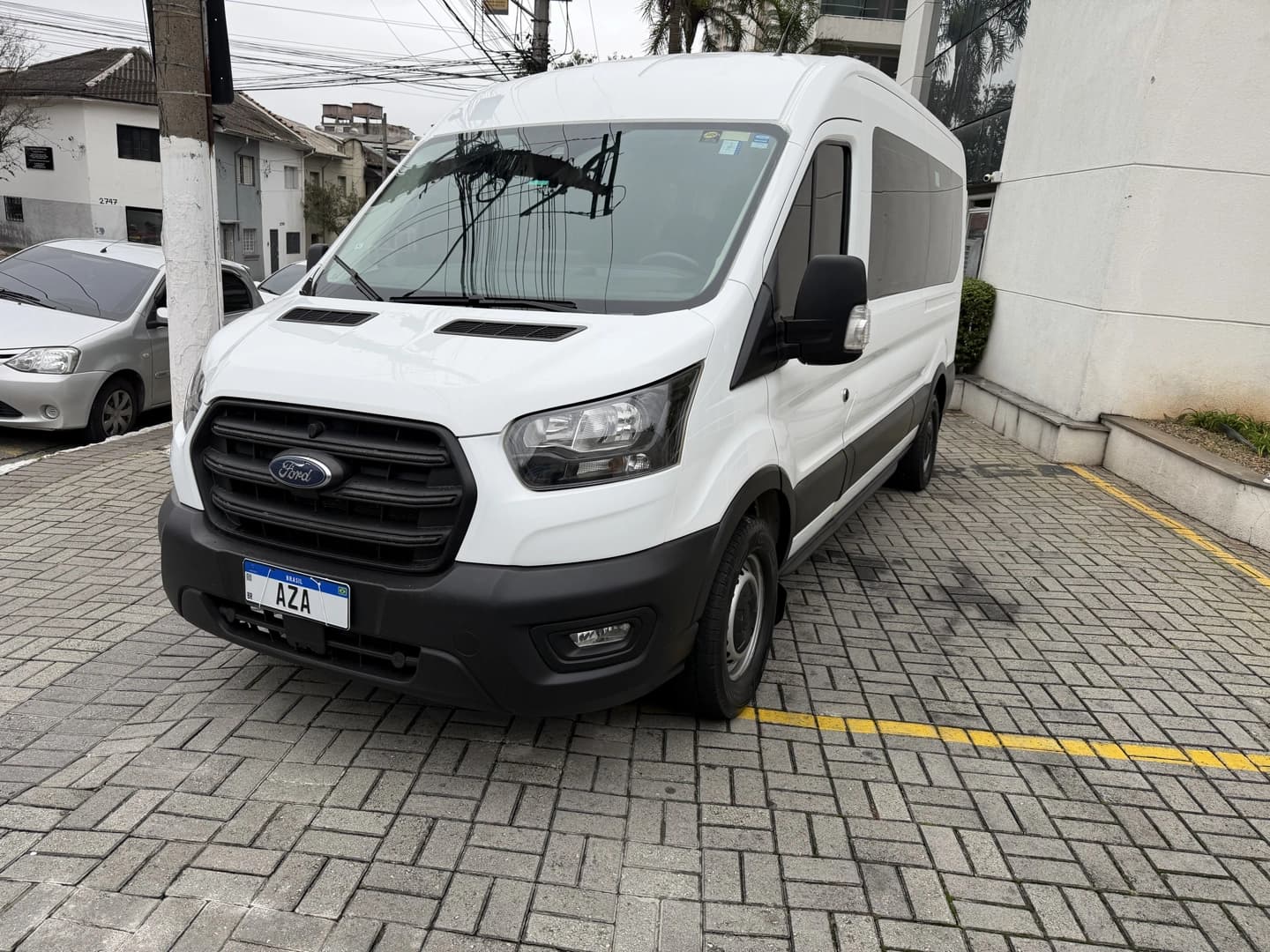 FORD TRANSIT 2.0 ECOBLUE DIESEL MINIBUS 14+1 410L MANUAL 2