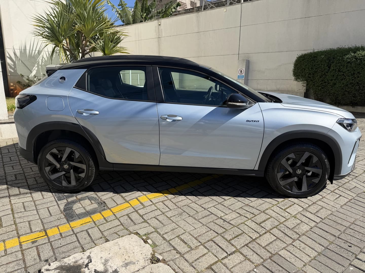 VOLKSWAGEN TERA 1.0 170 TSI HIGH AUTOMÁTICO 2