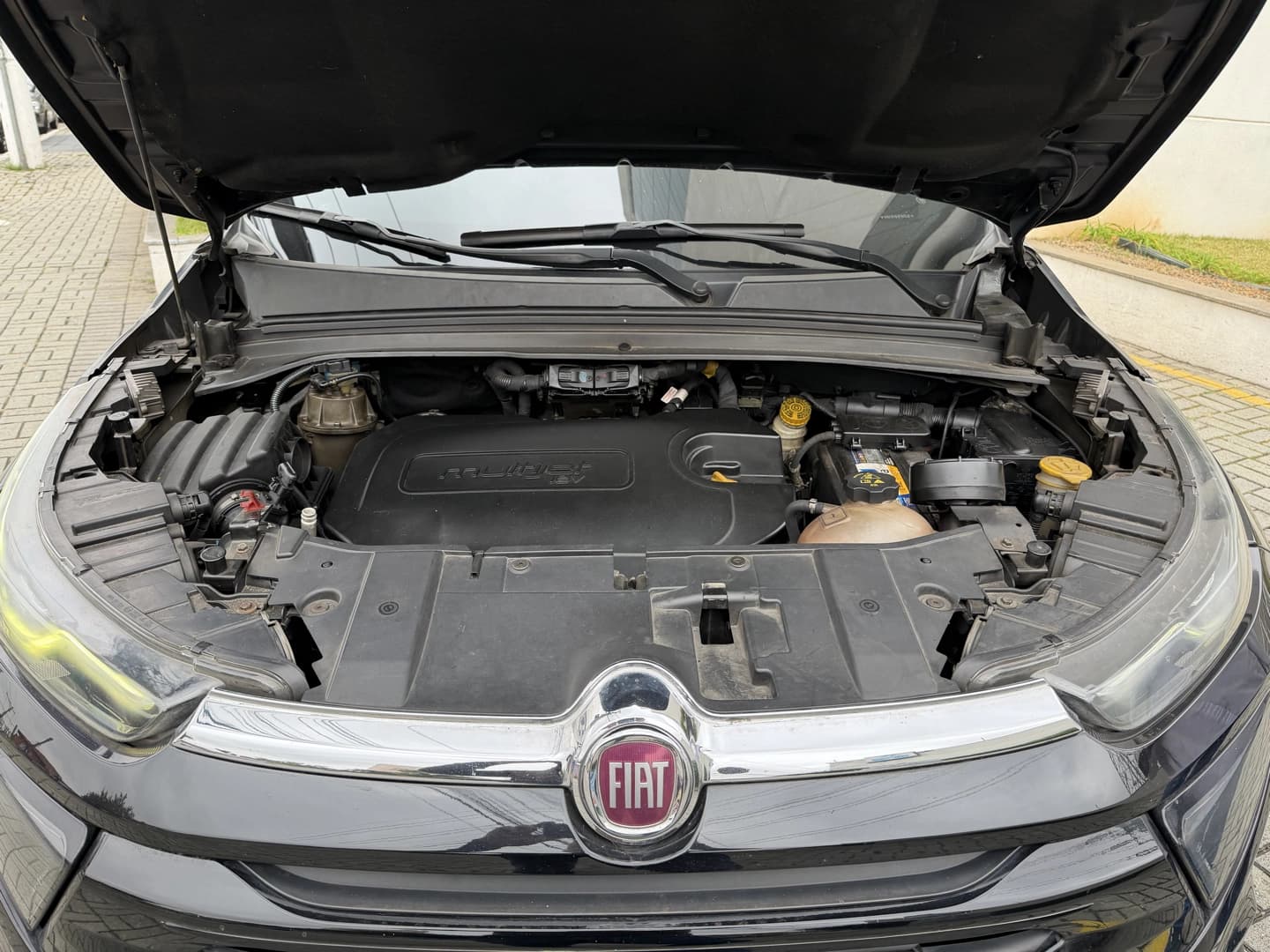 FIAT TORO 2.0 16V TURBO DIESEL VOLCANO 4WD AT9 5